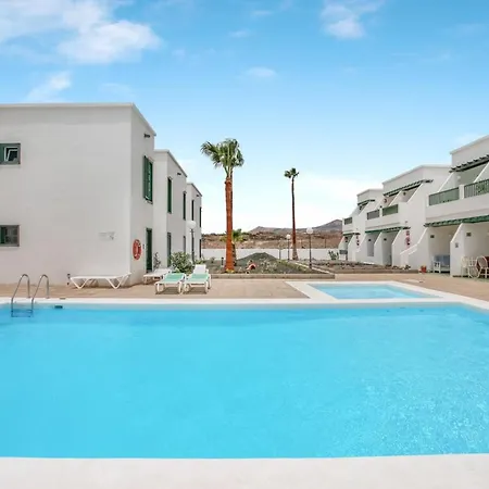 Charming In With Shared Pool - 50 M² Apartment