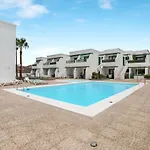 Charming In With Shared Pool - 50 M² *